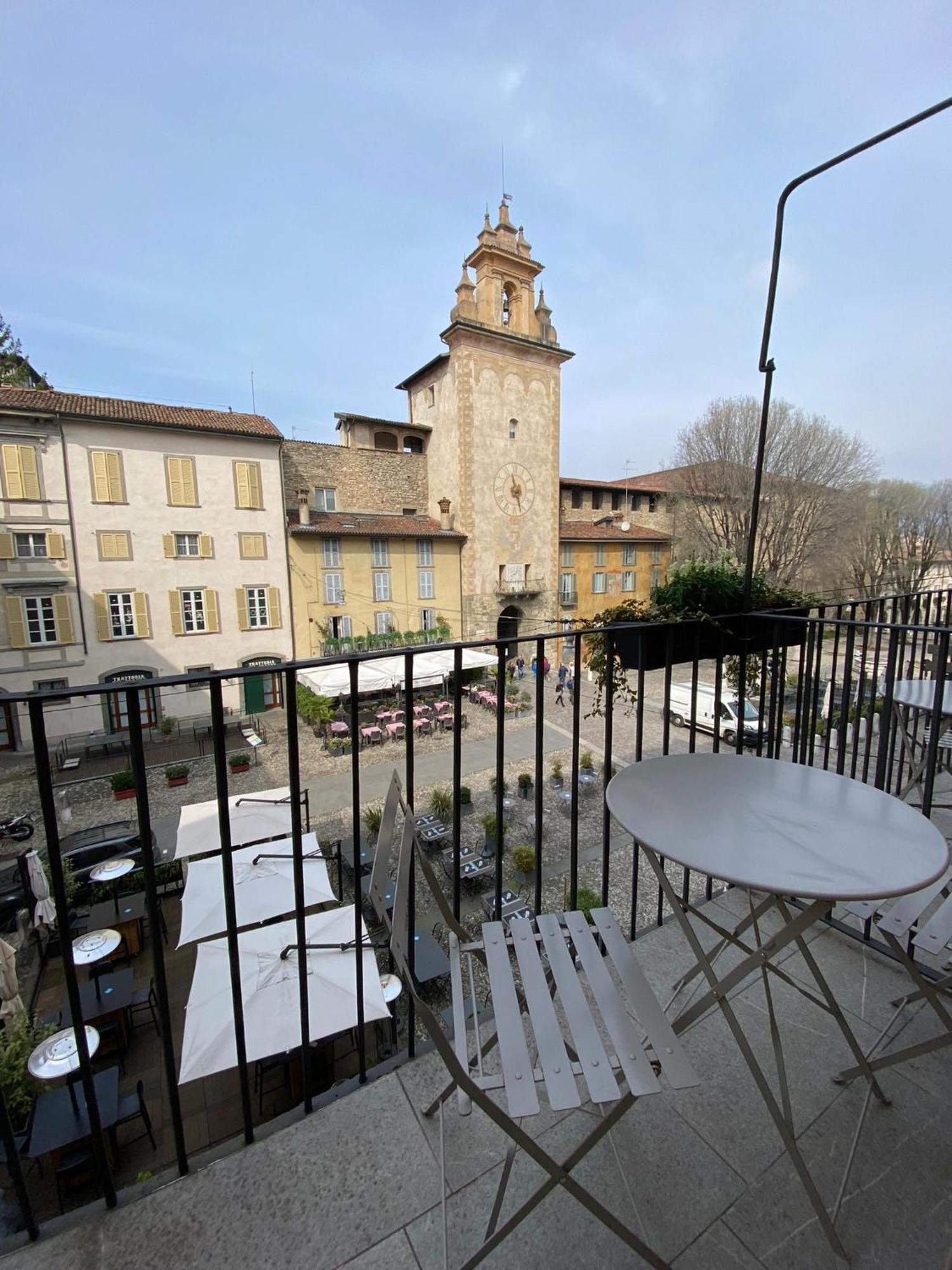 Piazza Mascheroni Home Bergamo Luaran gambar