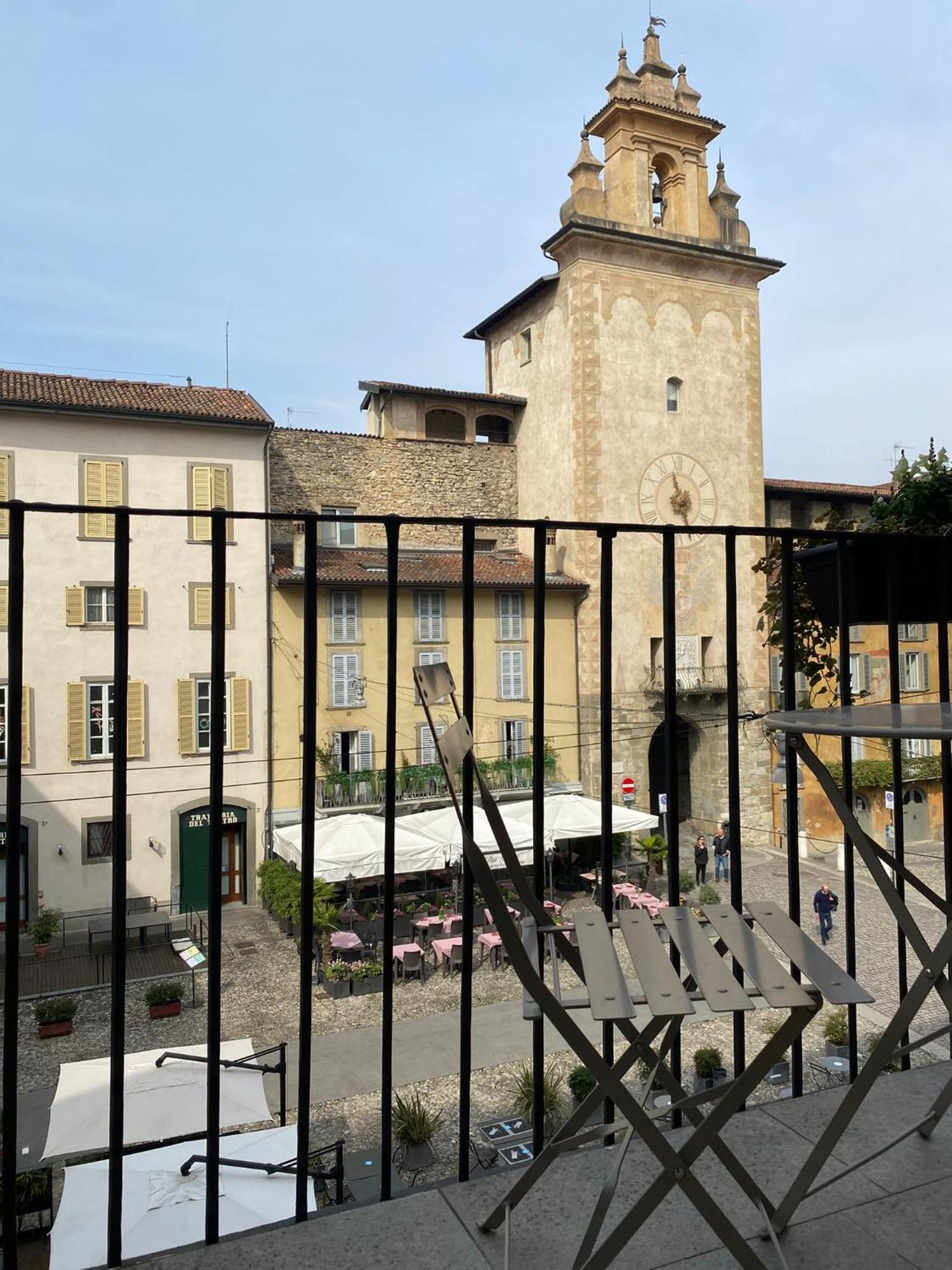 Piazza Mascheroni Home Bergamo Luaran gambar